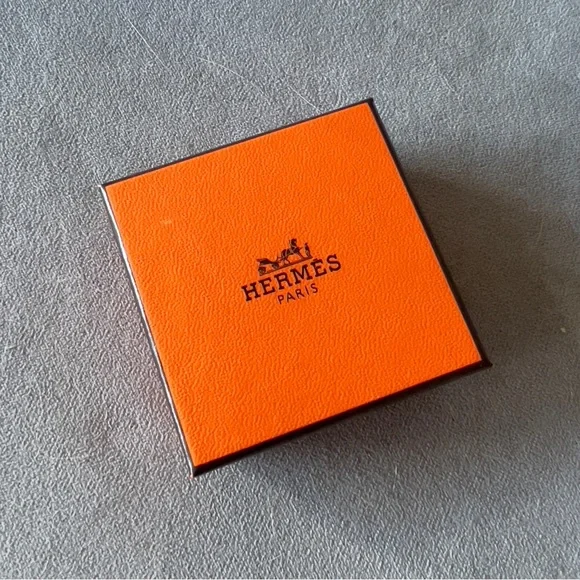 HERMES Earrings Box + Pouch + Tag 2.30x2.30x0.80 inches + Ribbon - Picture 4 of 7
